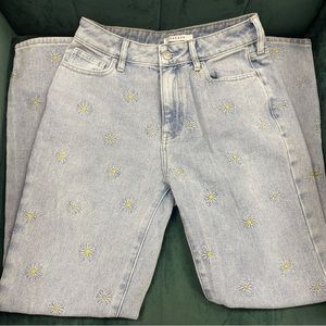 FREE SHIPPING PacSun Daisy Embroidered Mom Jeans